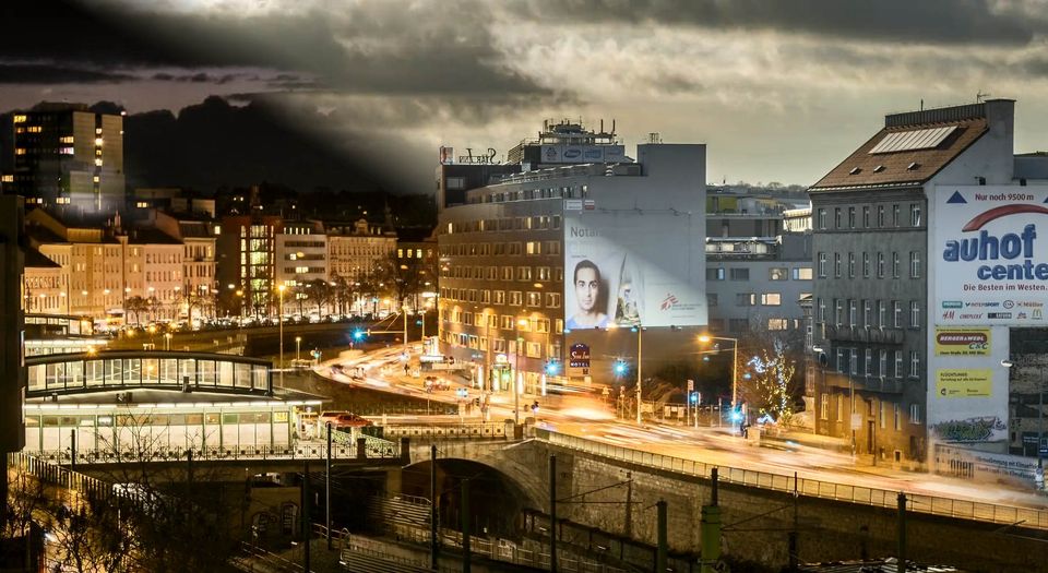 First and last frame of a day-night timelapse overlayed in one image